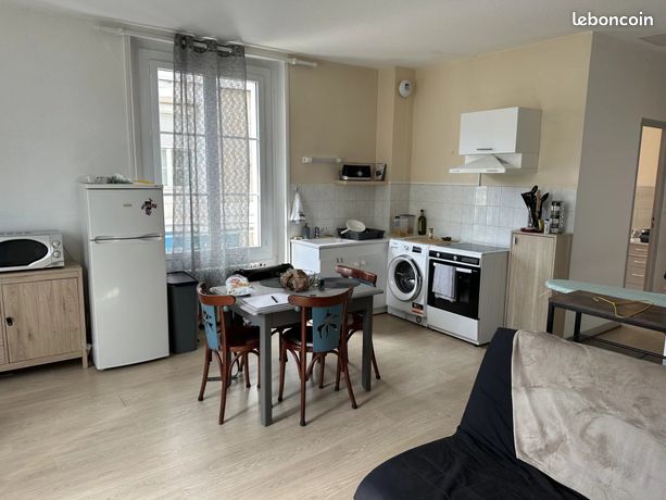 Immeuble 343 m² Gençay