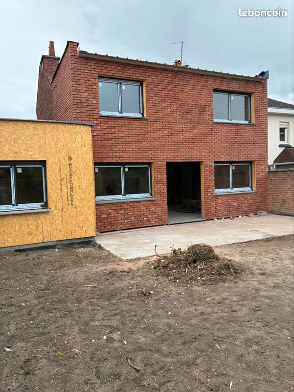 Maison 7 pièces 160 m² · à Saint-André-lez-Lille · 160 m² · 445 000 €