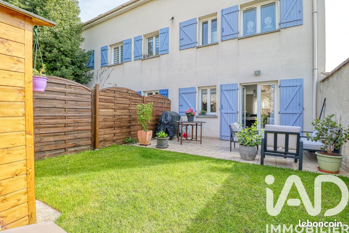 Appartement 5 pièces 82 m² · à Pierrelaye · 82 m² · 285 000 €