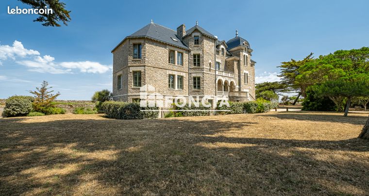 LE CROISIC : Appartement T2 duplex atypique vue mer – Cadre d’exception