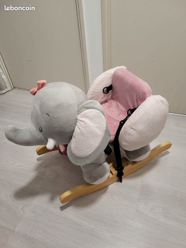 Elephant à bascule (image 1)