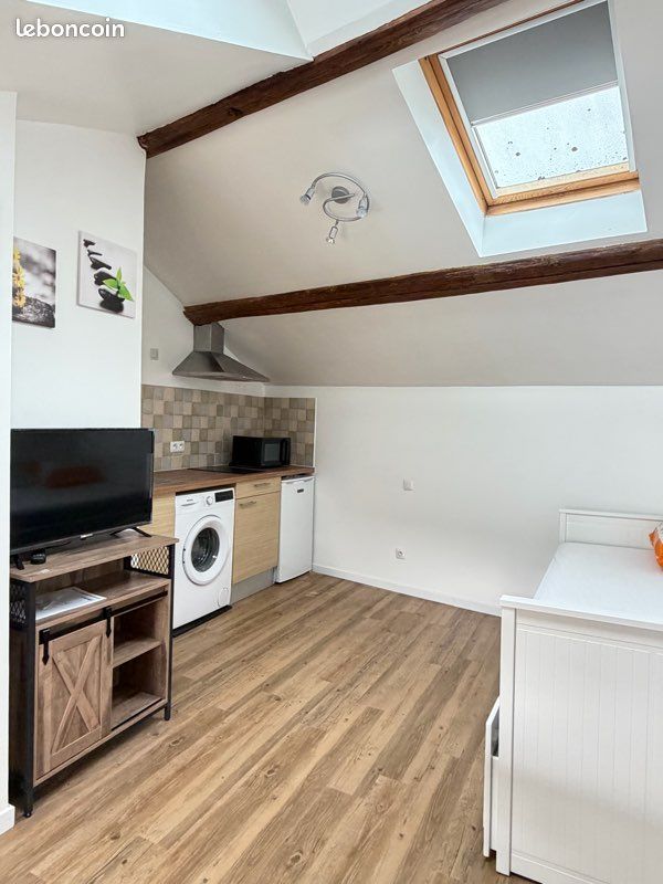 Appartement 1 pièce 15 m² · à Châlons-en-Champagne · 15 m² · 370 €