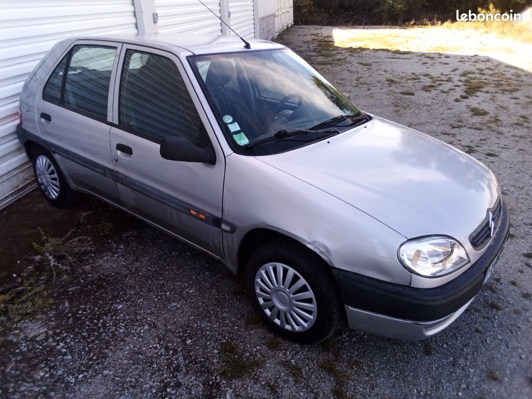Saxo 1.1 révisée c.t ok seulement 81900 kms garantie 3 mois (image 1)