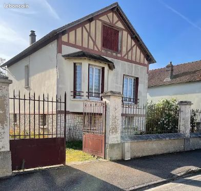 Maison 7 pièces 126 m² · à Ivry-la-Bataille · 126 m² · 120 000 €