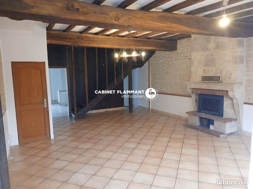 Maison 7 pièces 127 m² · à Villaines-en-Duesmois · 127 m² · 83 000 €