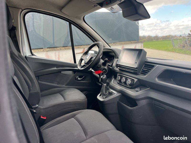 🚚 renault trafic iii l2h1 3t 2.0 dci 150 confort edc 14158 ht (image 6)