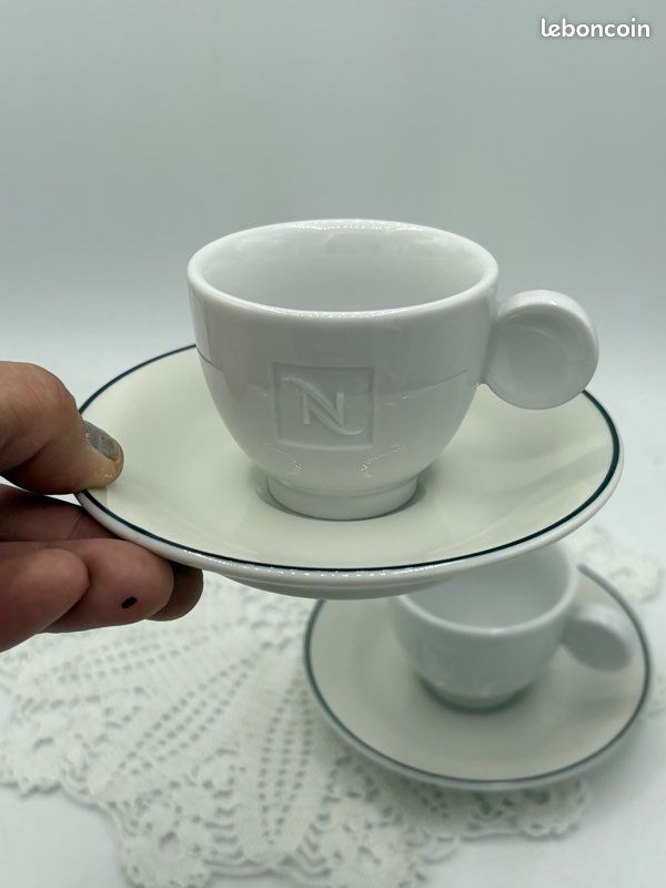 Lot 2 tasses Nespresso collector (image 2)