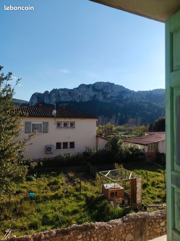 Local commercial 3 pièces 76 m² · à Tautavel · 76 m² · 140 000 €