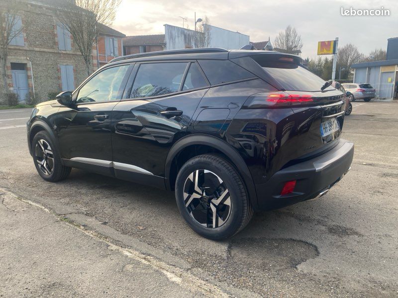 Peugeot 2008 allure hybride 1,2 (image 3)