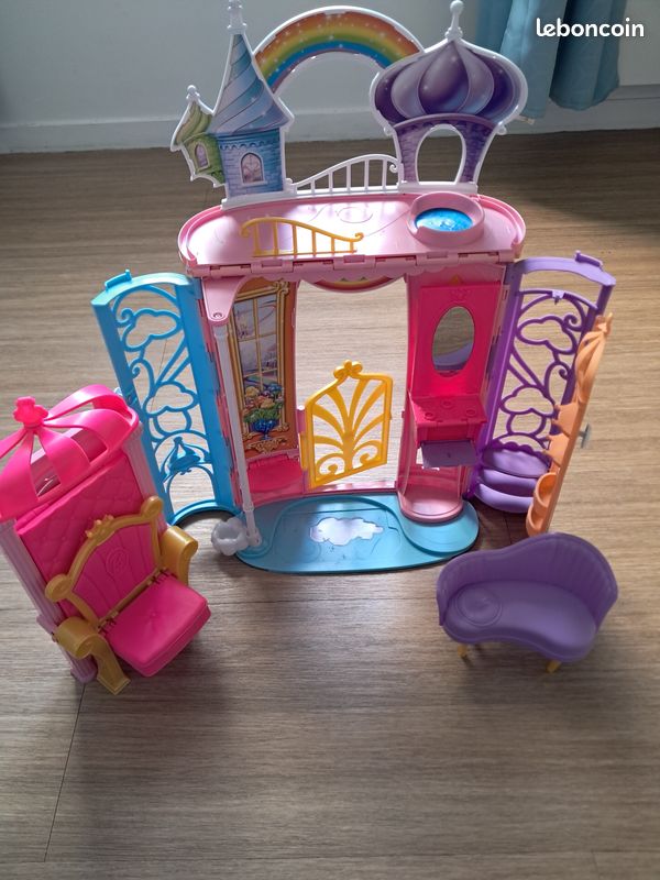 Maison de barbie pliante (image 1)