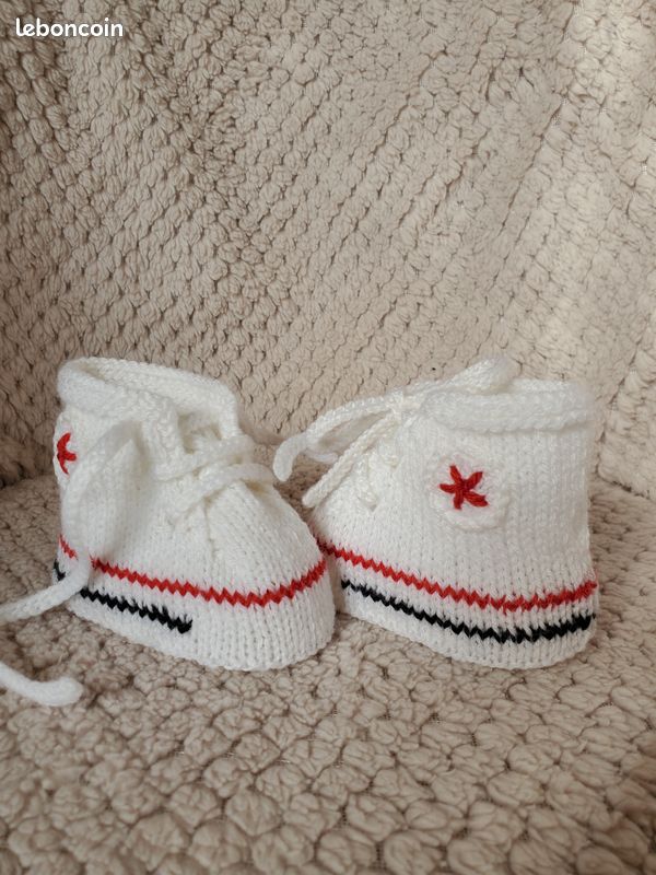 Chaussons baskets style "CONVERSE" Blanche, laine spéciale layette, tricot fait main, taille 0-3 mois (image 3)