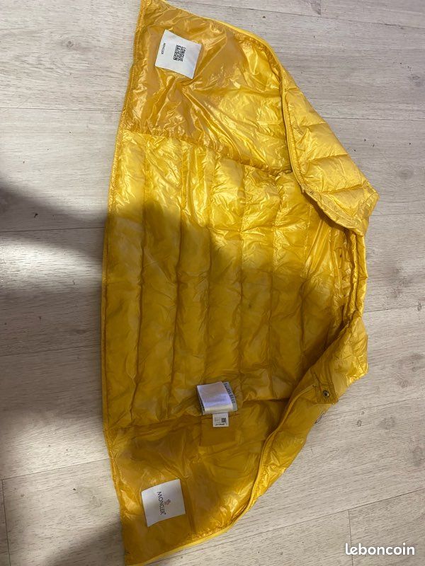 Doudoune sans manches Gui repliable jaune Moncler (image 2)