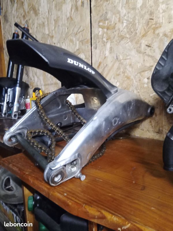 Bras oscillant complet Aprilia rsv 1000 1998-2003 (image 1)