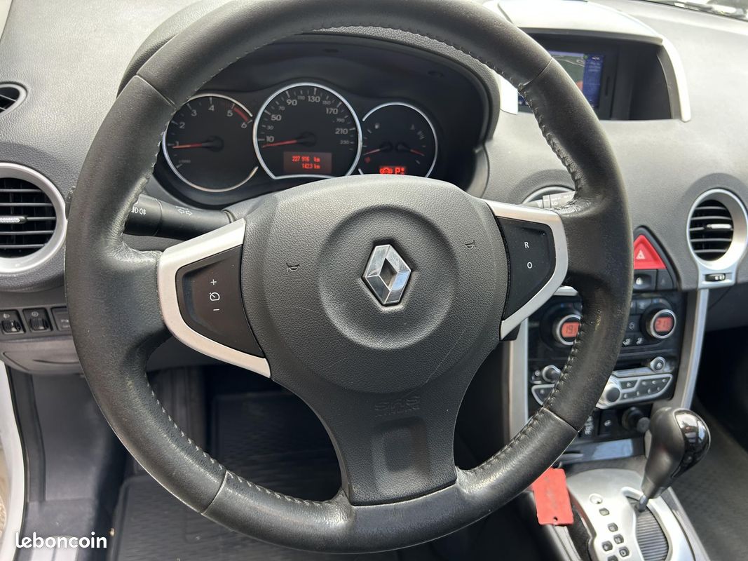 RENAULT KOLEOS 2.0 dCi FAP - 150 - BVA 4x4 Euro 5 Bose Edition (image 13)