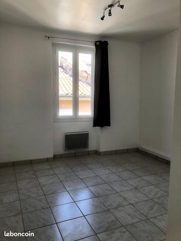 Appartement 1 pièce 15 m² · à Manosque · 15 m² · 350 €