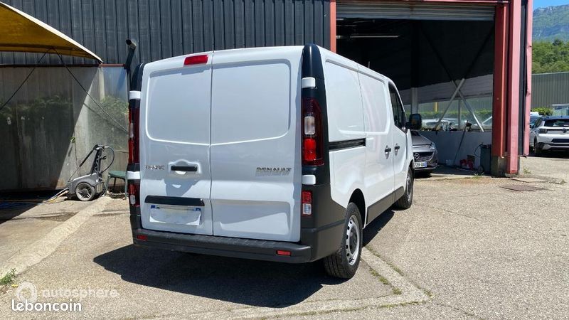 Renault Trafic Véhicule utilitaire ou Société L1H1 3T 2.0 Blue dCi 130ch Confort (image 5)