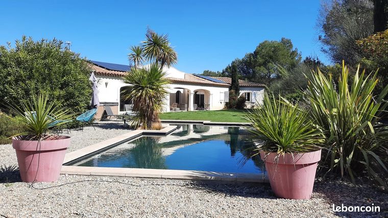 Villa 7 pièces 210 m²