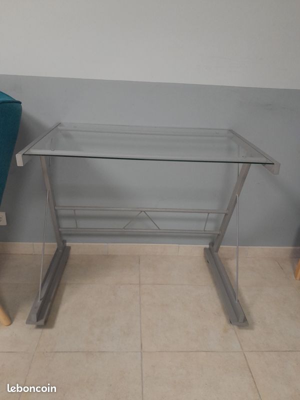 Bureau verre et métal (image 1)