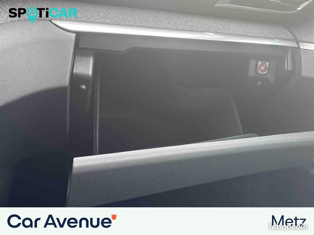 PEUGEOT 3008 BlueHDi 130ch S&S BVM6 Allure Pack (image 27)