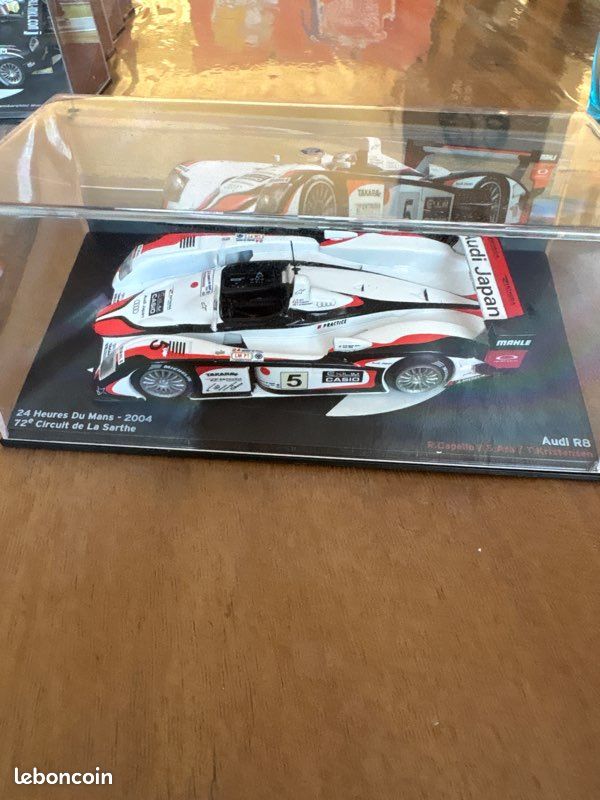Véhicule miniature 1/43 Audi R8 24h (image 1)
