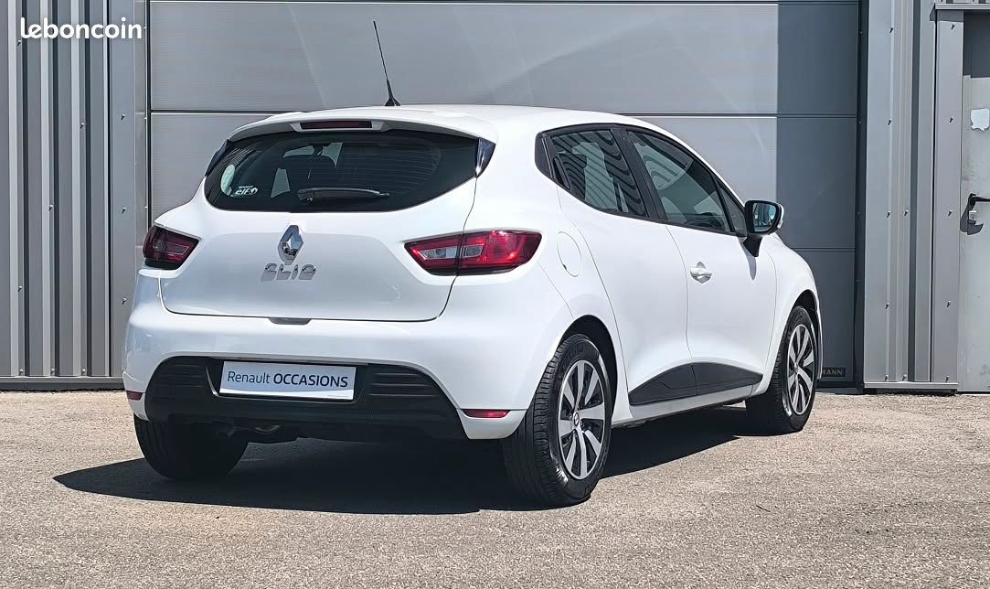 Renault Clio IV (4) 1.5l dci 90 ch business - gps - 1°main - kit distribution remplacé - entretien complet (image 5)