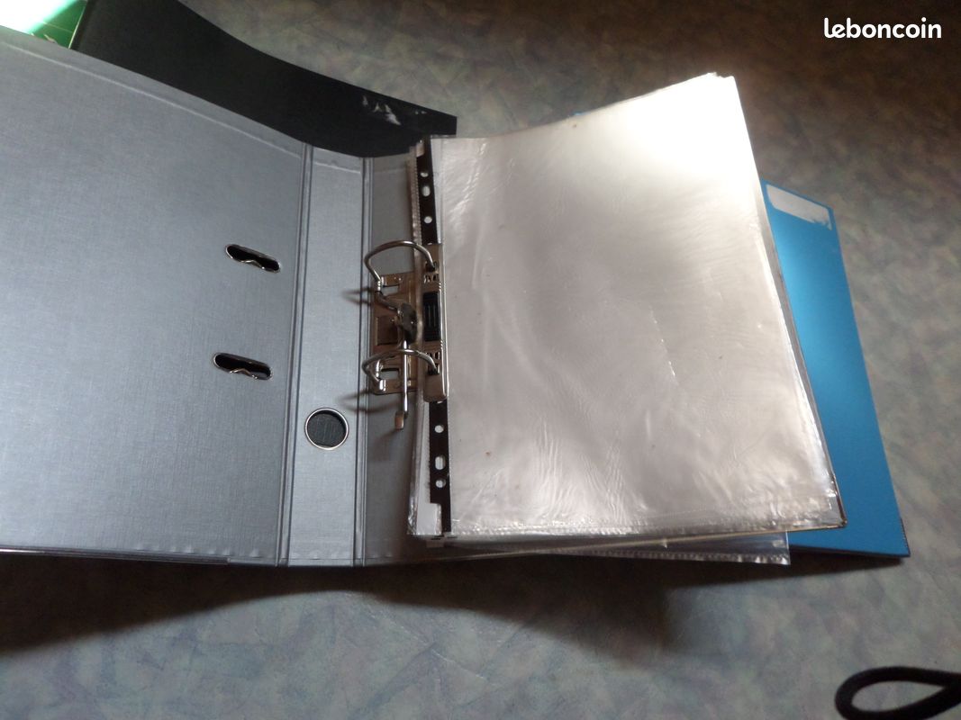 Lot 6 classeurs+ porte document (image 4)