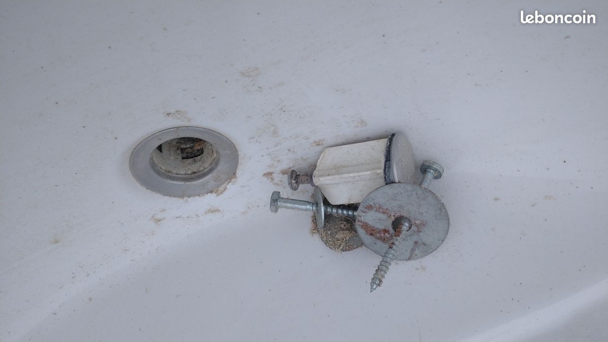Lavabo Jacob Delafon sur pied+ robinet (image 4)