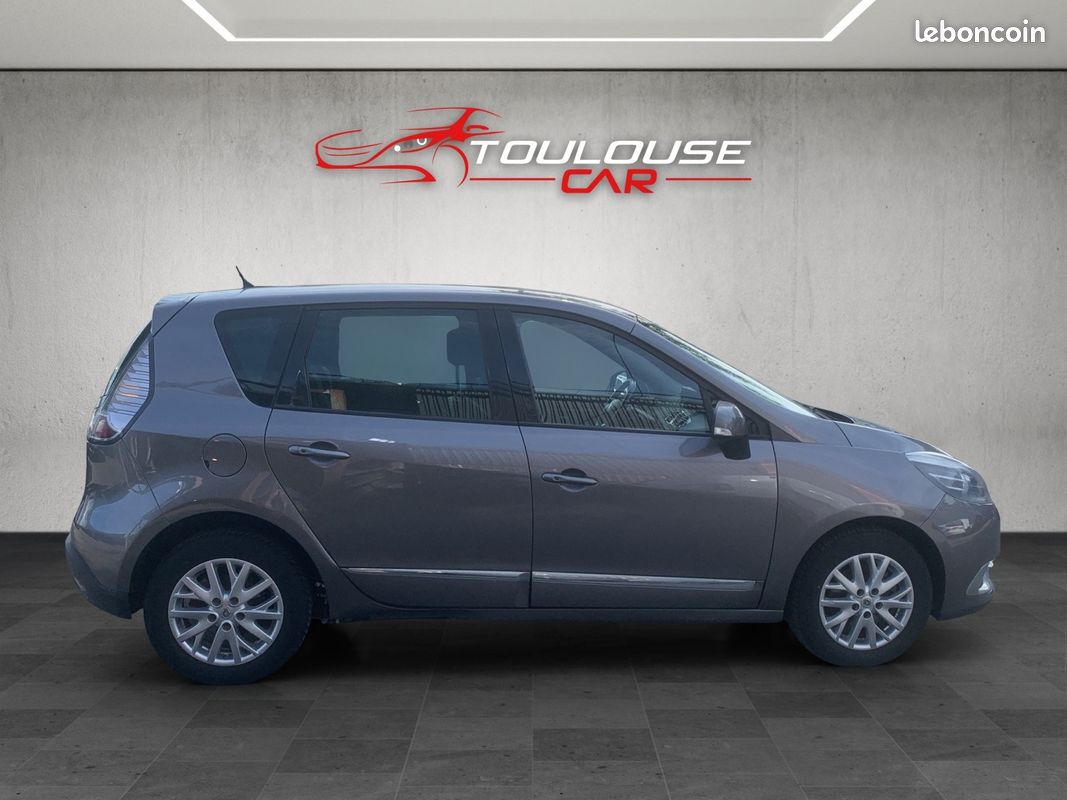 RENAULT SCENIC III dCi 110 Energy eco2 Bose Edition (image 6)