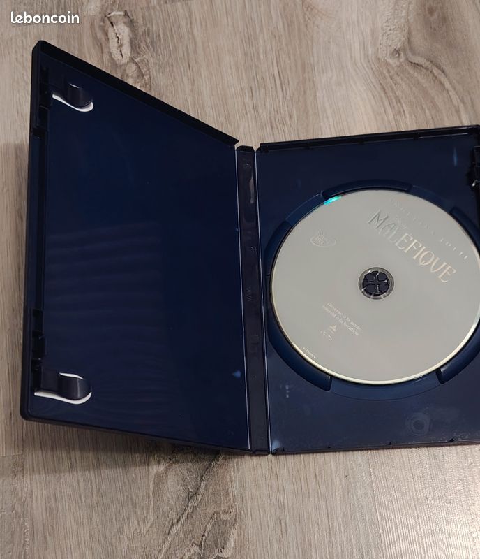 DVD " Maléfique " (image 2)