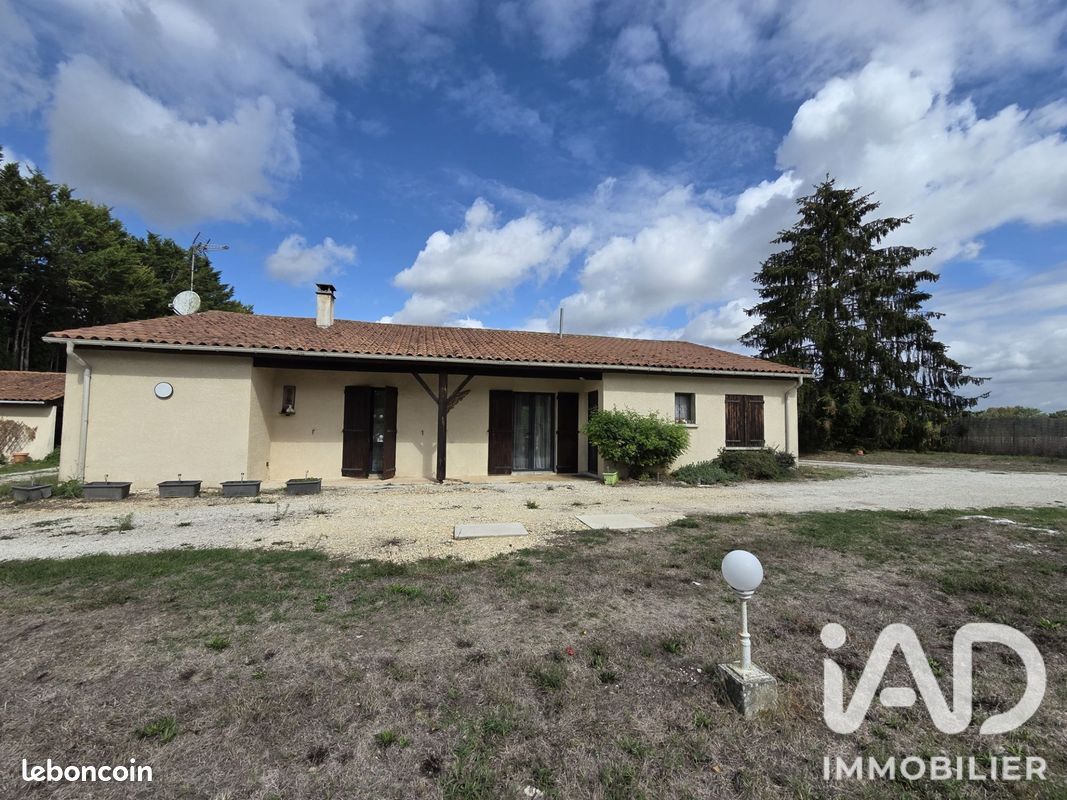 Maison 6 pièces 130 m² · à Ribagnac · 130 m² · 281 000 €