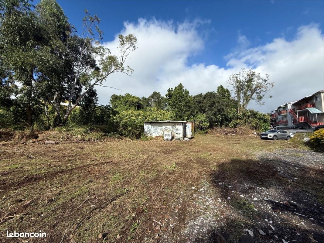 Terrain 6528 m² · à Le Tampon · 6 528 m² · 952 200 €