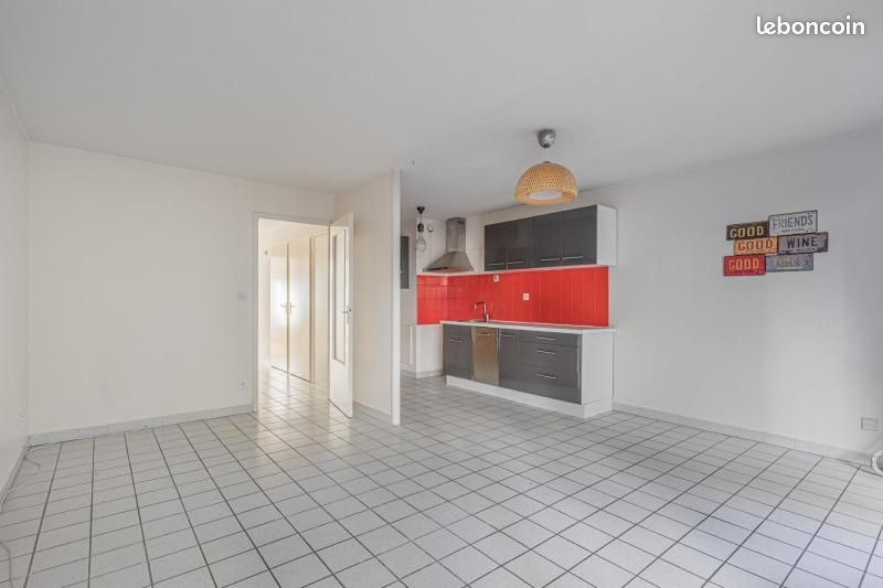 Appartement 2 pièces 46 m² · à Grenoble · 46 m² · 722 €