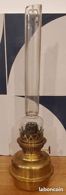 Lampe à pétrole (image 1)