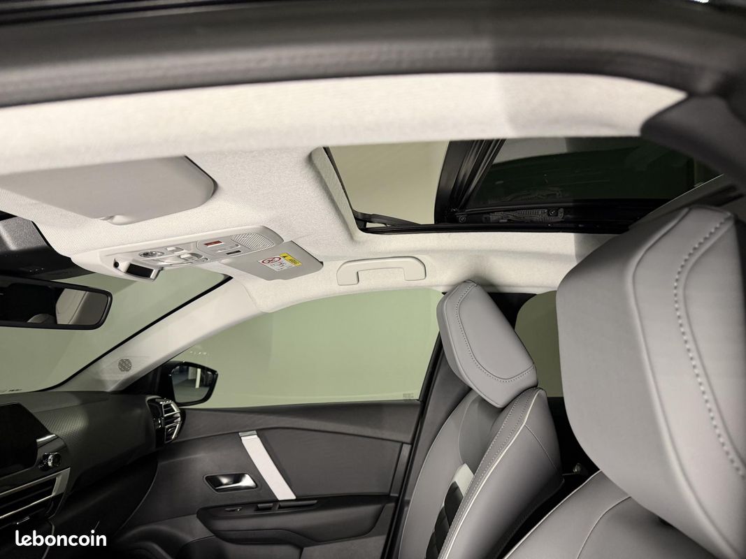 CITROEN C4 III (2) 1.2 HYBRIDE 145 MAX e-DCS6 PACK HIVER TOIT OUVRANT (image 17)