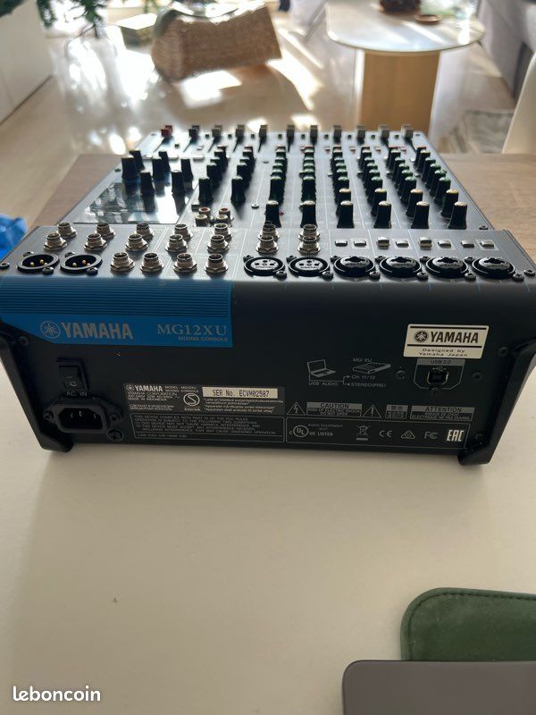 Table de mixage - Yamaha MG12XU (image 3)