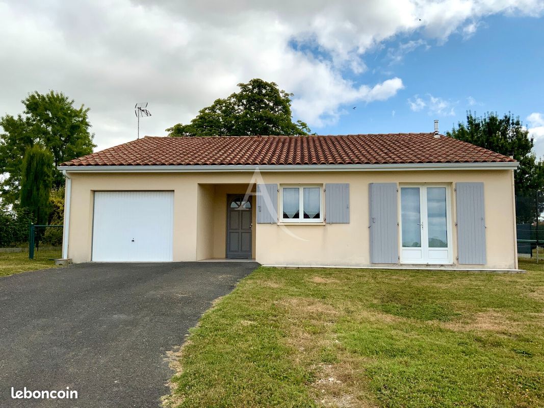Maison 4 pièces 98 m² · à Jarnac-Champagne · 98 m² · 1 100 €/mois