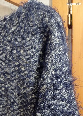 Pull Kapital Motif Journal, Taille L, Neuf Et Jamais Utilisé, Condition Parfaite