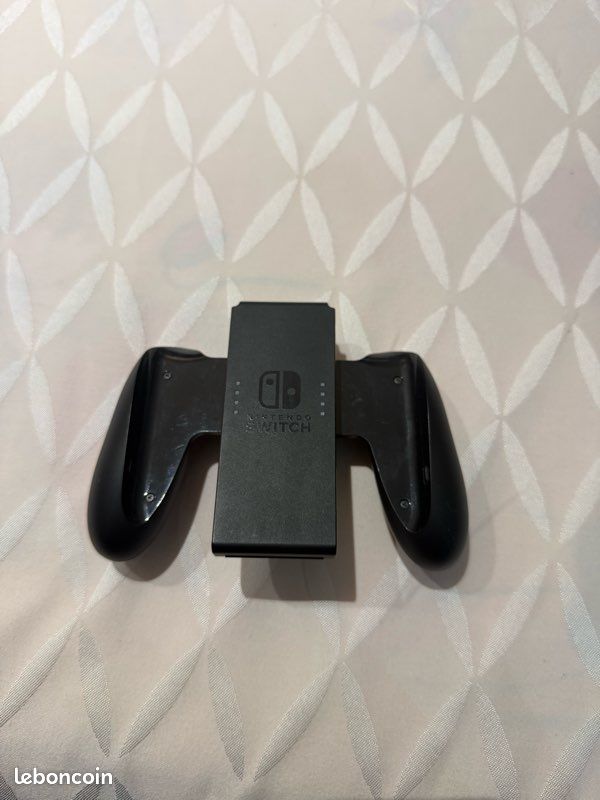 🎮 Nintendo Switch + Manette Pro + 2 Jeux – Excellent état (image 4)