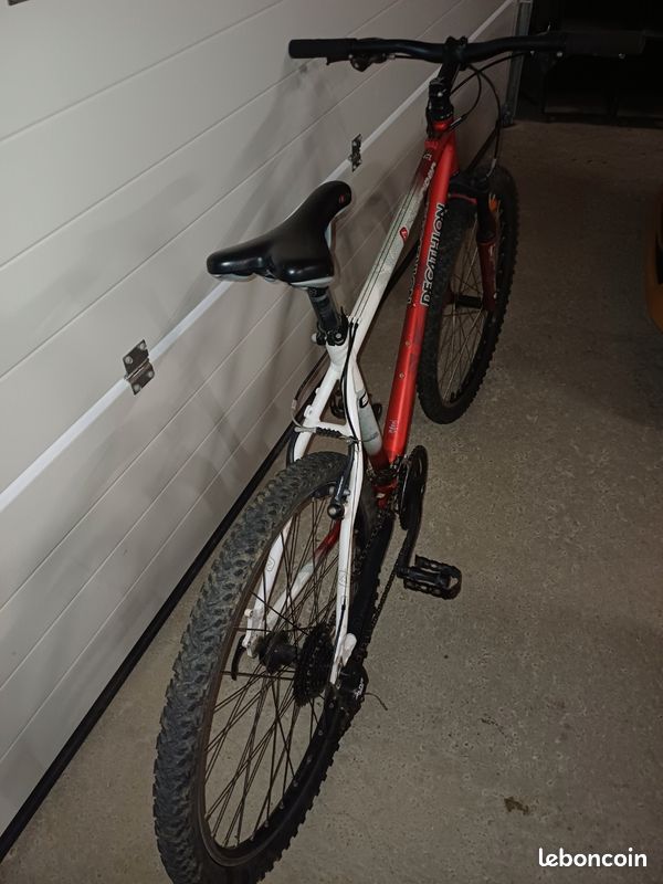 Vends VTT Rockrider 2007 taille L Vélos
