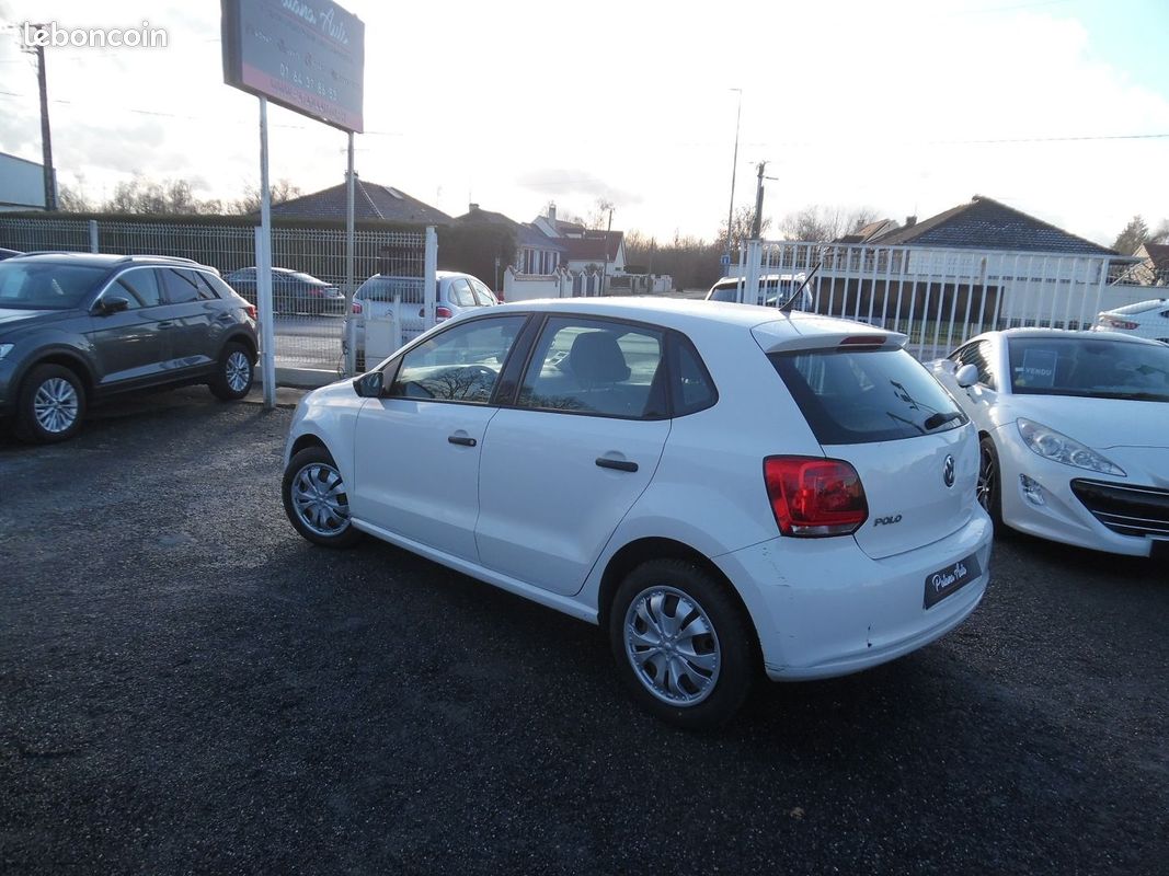 Volkswagen POLO 1.2 60CH TRENDLINE 5P (image 2)
