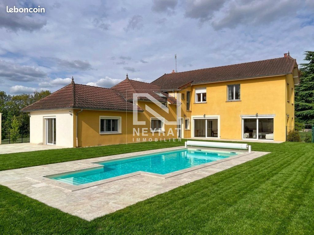 Maison 8 pièces 349 m² · à Autun · 349 m² · 630 000 €