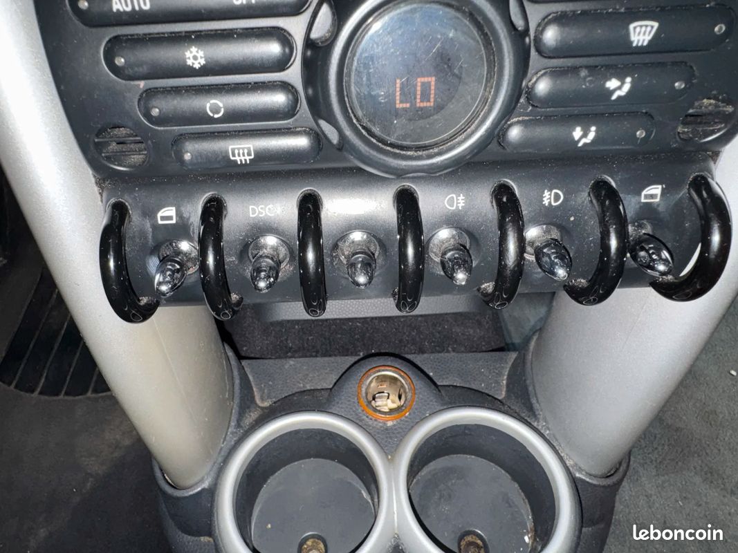 Mini MINI Cooper S (R50/53) 1.6 i 16V 163c (image 19)