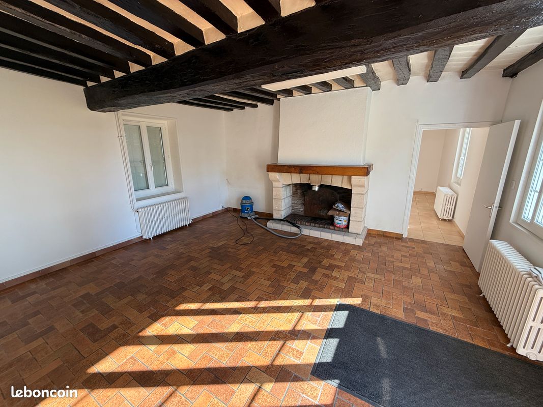 Maison 3 pièces 93 m² · à Bosroumois · 93 m² · 935 €/mois