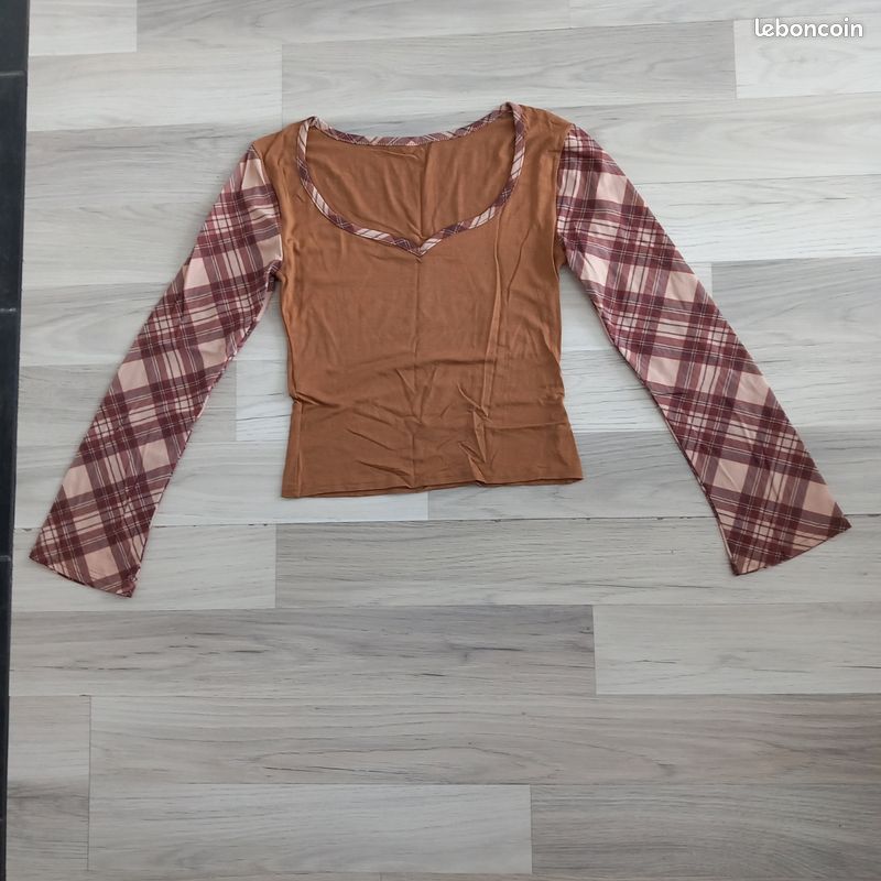 T-shirt femme à manches longues couleur camel taille M (image 1)