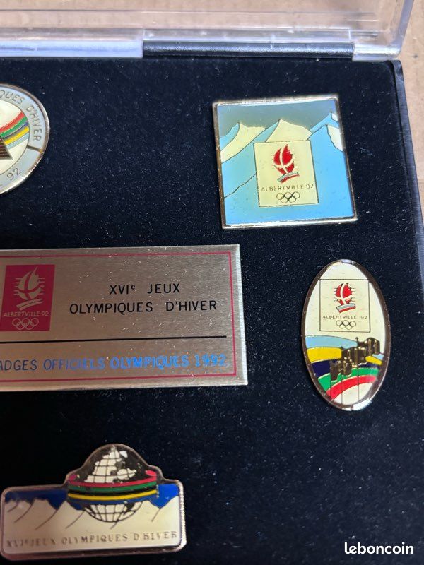 Ancien Coffret Pin’s Jo Albertville Badge Officiel Jeux