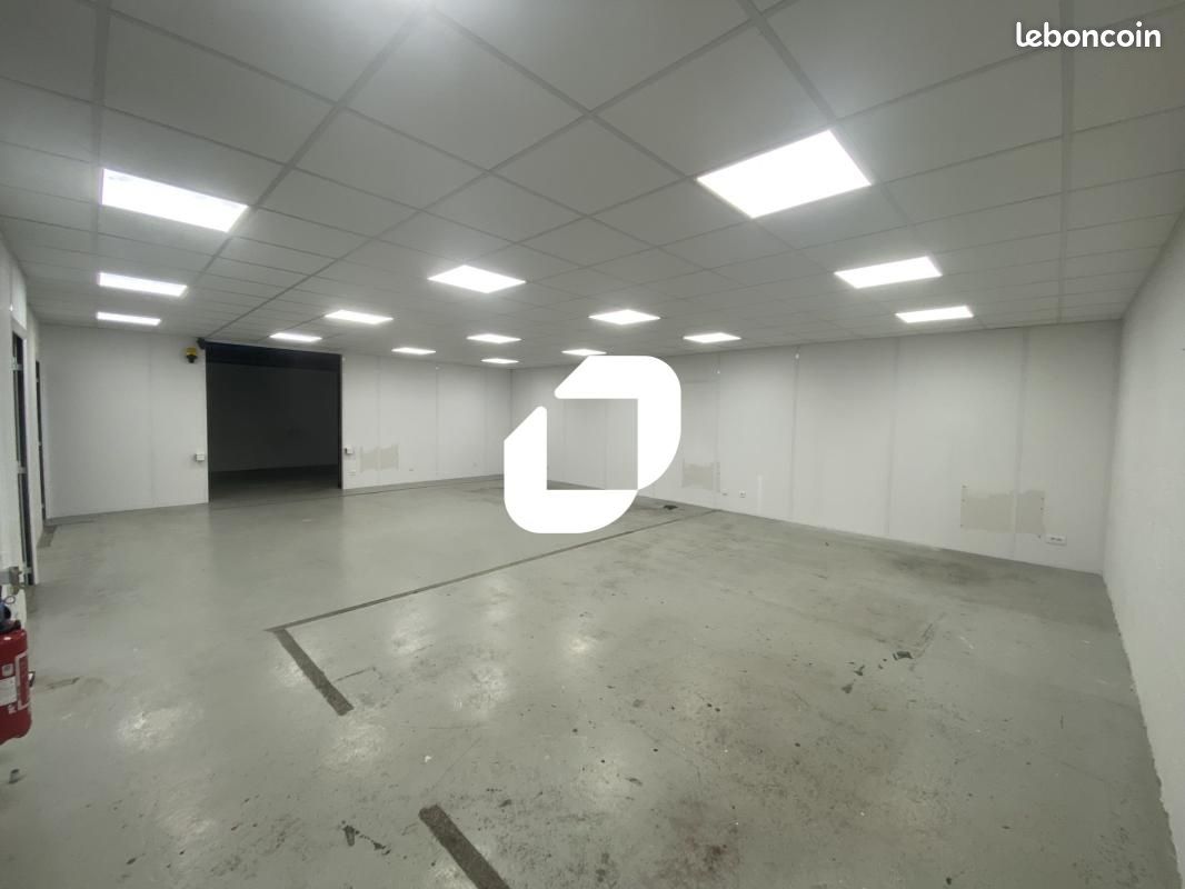 Local d'activité 1 052 m² (image 6)