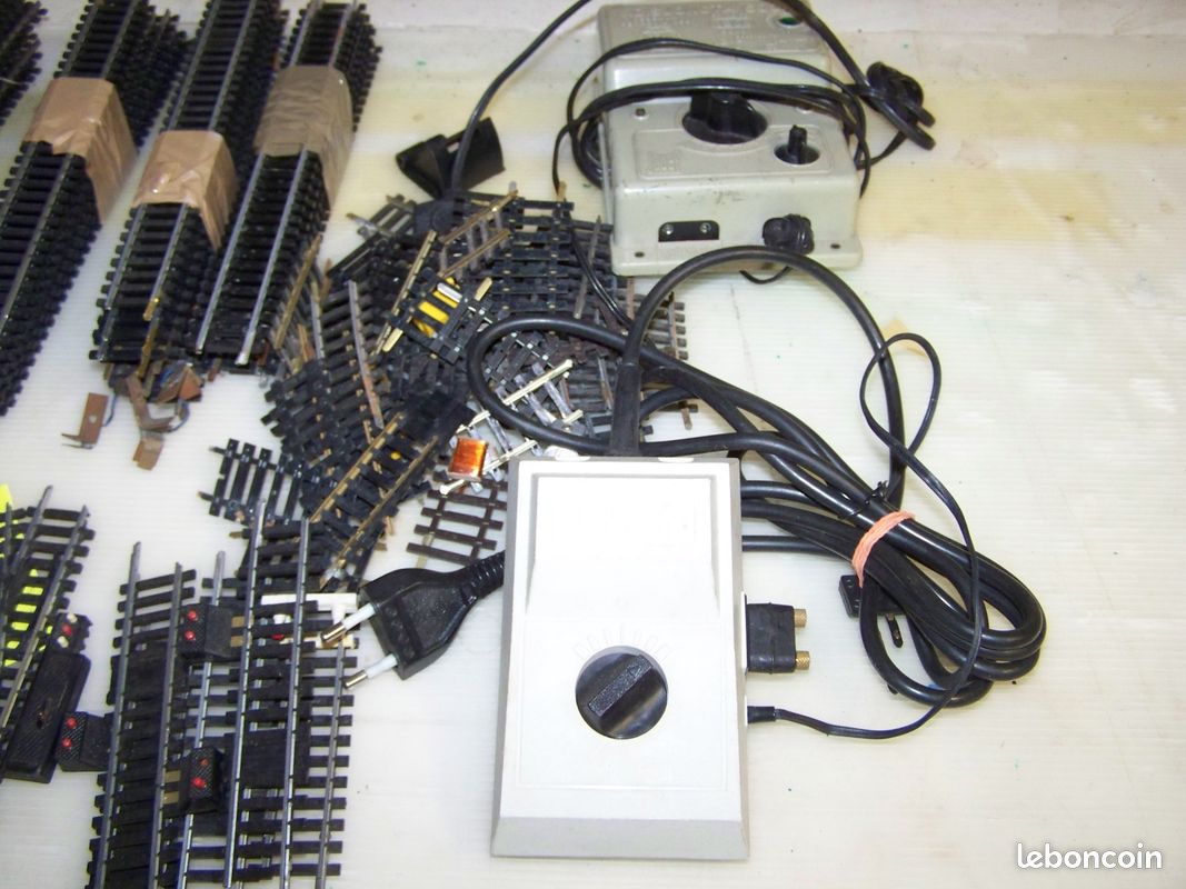 LOT DE 4 rails butoirs heurtoirs Jouef 475/2 ho EUR 14,00 - FR