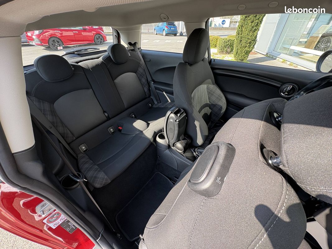 MINI Hatch 3 Portes Cooper 136 ch Finition Red Hot Chili (image 18)