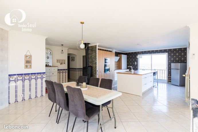 Maison 8 pièces 190 m²