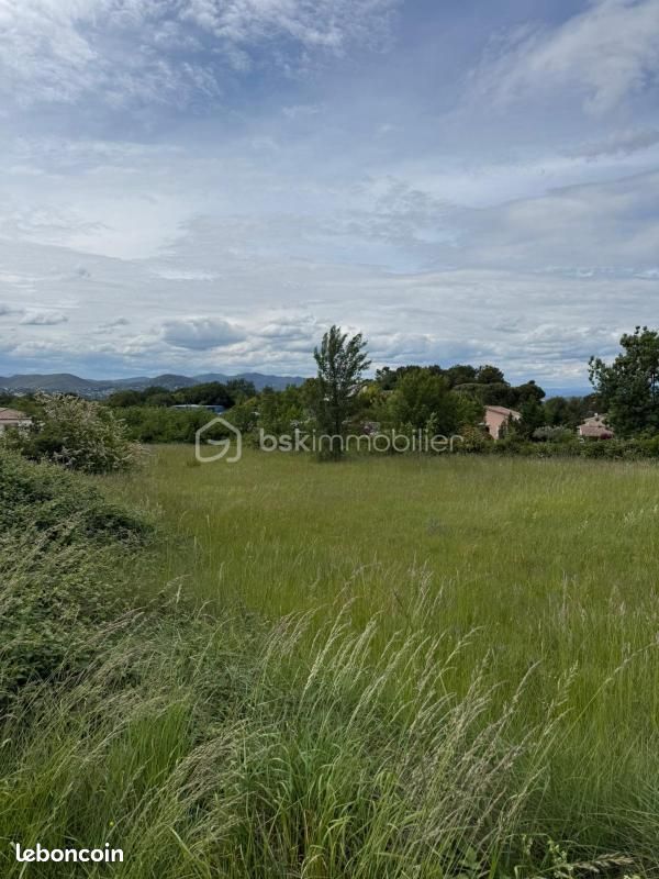Terrain 1000 m² · à Saint-Hilaire-de-Brethmas · 75 000 €